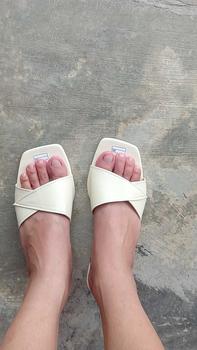 Product Review of SANDAL WANITA HAK TAHU 3CM TERBARU MODEL ELEGAN REKOMENDASI UNTUK WANITA TREN DAN KEKINIAN Hitam from A** N**a H**i 0