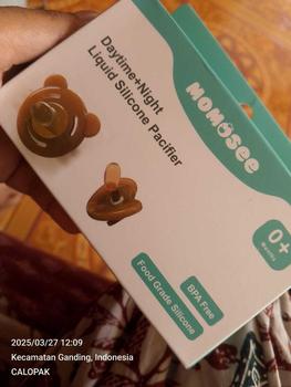 Product Review of Momosee Dot Bayi Newborn 2 IN 1 Nano Perak Set Empeng Silikon Bayi Coklat BPA FREE Silicone BPA Free Baby Pacifier Dengan Rantai dan Kotak BB14 Kompeng from A**1 0