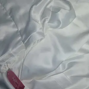 DRESS PREWEDDING LONG EKOR Pengantin