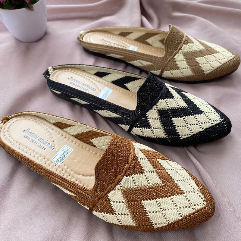 Product Introduction of Flatshoes Rajut Wanita Sepatu Slip On Kekinian - Sol Karet Antislip 2