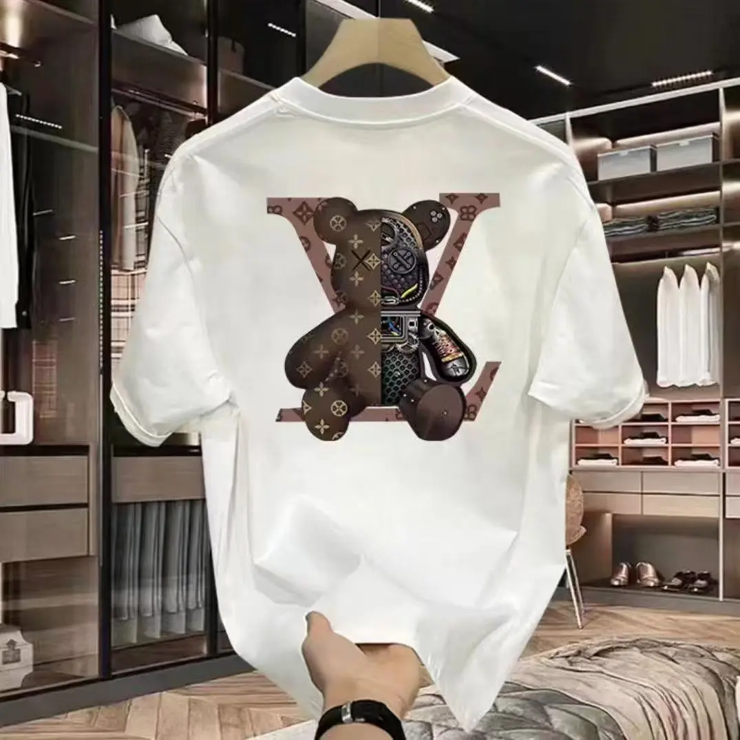 Mode berpakaian di jalan, t-shirt t-shirt pria dan wanita muda, kemeja wanita, baju pria, blus yang nyaman, dan kaos berlengan pendek untuk pria dan wanita