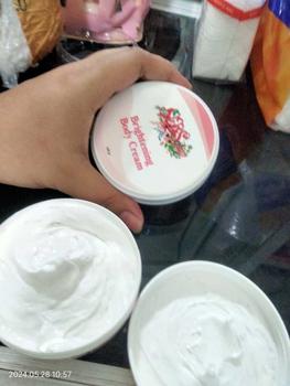 Product Review of Brightening Body Bleaching 100 gr ABSglow Pemutihan 10x lebih cepat memutihkan from R**1 2