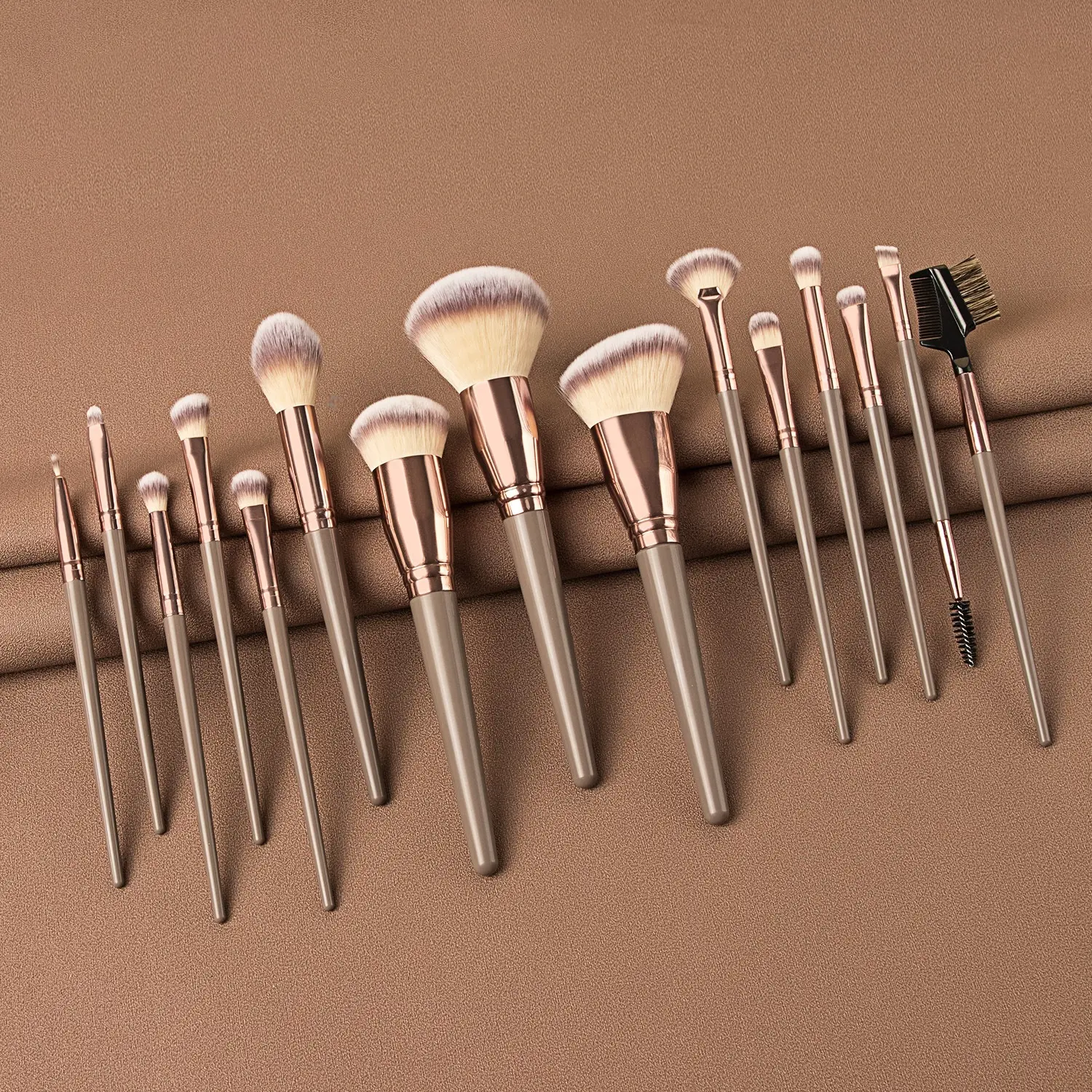 Mega 15-Piece Makeup Brush Set - Ultra Soft Bristles, Full Face Kit, Professional Blending for Foundation/Blush/Eyeshadow