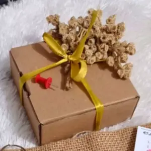 Box dan Jarum Pembuka Untuk Gantungan Kunci