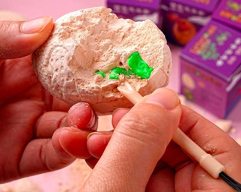 Product Introduction of Dinosaur Fossil Digging Kit Blind Box Goodie Bag Birthday Gift Children Day Christmas 1