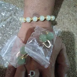 (Bebas beli 2 dapat bonus) A70 Anting giok hijau premium elegan dan cantik