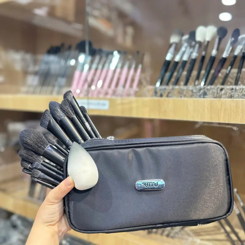 [Bộ cọ MUA Lux]Bộ cọ MUAs Lux 16 cây và 15 cây thân gỗ đen chất lông mền mịn sang chảnh kèm hộp và mút 7