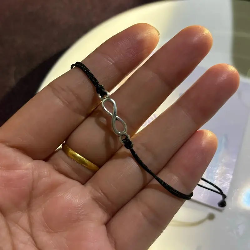 Gelang infinity untuk pasangan dan besti aksesoris gelang tangan simpel tali tipis aesthetic model casual dan trendy korean style tali serut adjustabe bisa dibesar kecilkan harga termurah 2