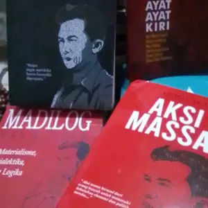 buku paket 4 Ayat ayat Kiri Karl Mark Dari Penjara ke Penjara Aksi Massa Madilog Tan Malaka