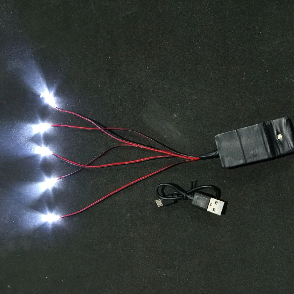 miniatur lampu matrik ada 4 mode, batrai bisa dicas cocok untuk variasi miniatur truk atau bus remo