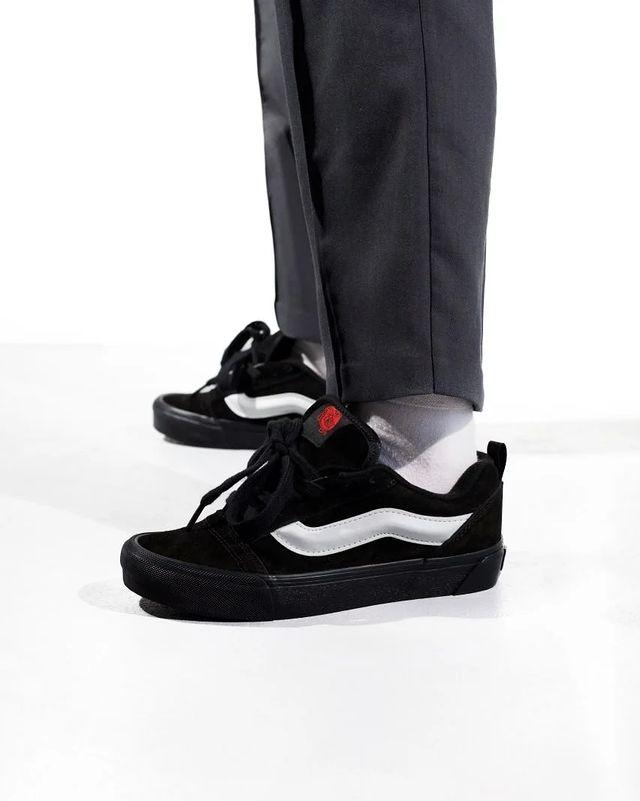 Product Introduction of Flash Sale Sepatu Van Knu Skool Black Stripe White Original 36-43 Free Box 10