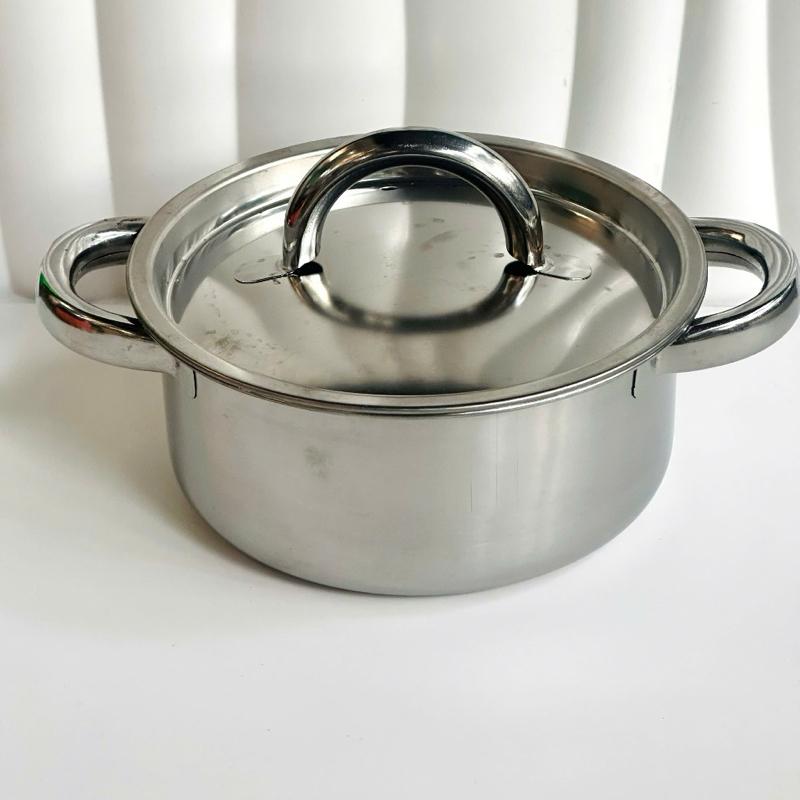 Nồi Inox 18cm - Chất Liệu Inox Bền Bỉ, Kích Thước 18cm, Phù Hợp Cho Mọi Loại Món Ăn