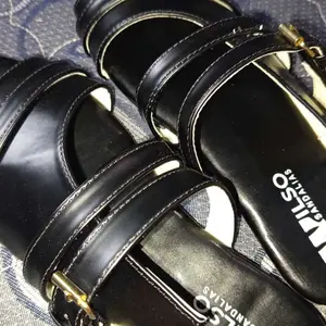 WILSO Sandal Slip On Flat Mules Wanita Kekinian