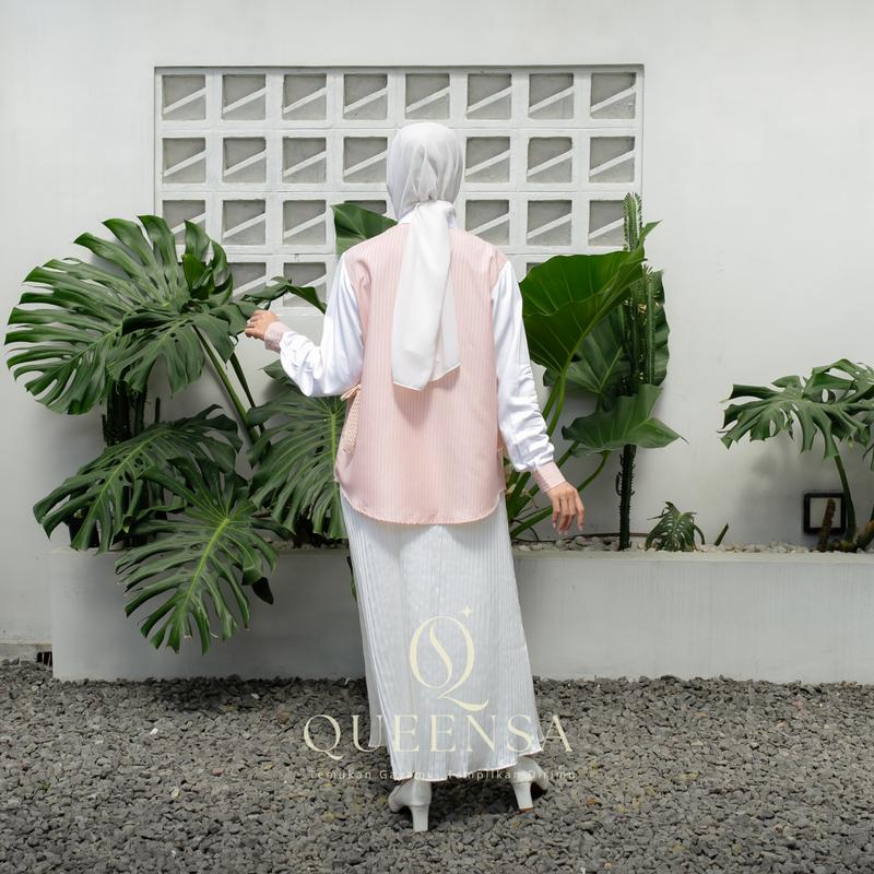 Queensa - Kemeja Azalea Wanita Salur Katun Rayon Polos + Pita | Blouse Lengan Panjang Stylish & Nyaman | Outfit Hijab Casual Terbaru 4