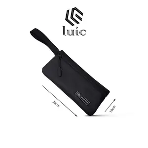 Hand wallet pegang gaya pegang kendali Dompet