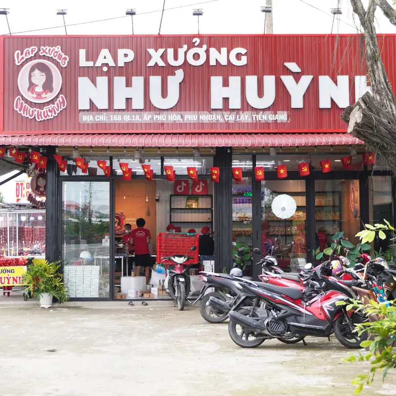 1 KG LẠP XƯỞNG TƯƠI HỒ LÔ Sấy Khô Dẻo 85% Nạc + TẶNG BÁNH PHỒNG SỮA + Đặc Sản Cai Lậy (Tiền Giang), Vị MẶN NGỌT + Đóng Gói Hút Chân Không. Food 4