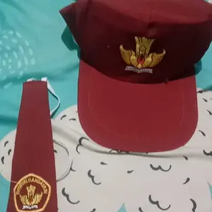 Paket Hemat Perlengkapan Sekolah Topi Dasi Sabuk SD SMP SMA Negeri Putra Putri Merah dengan Logo Khas SD