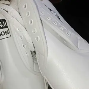 LD shoes sepatu pria dan wanita terbaru dan terkeren\sepatu runing BISA COD