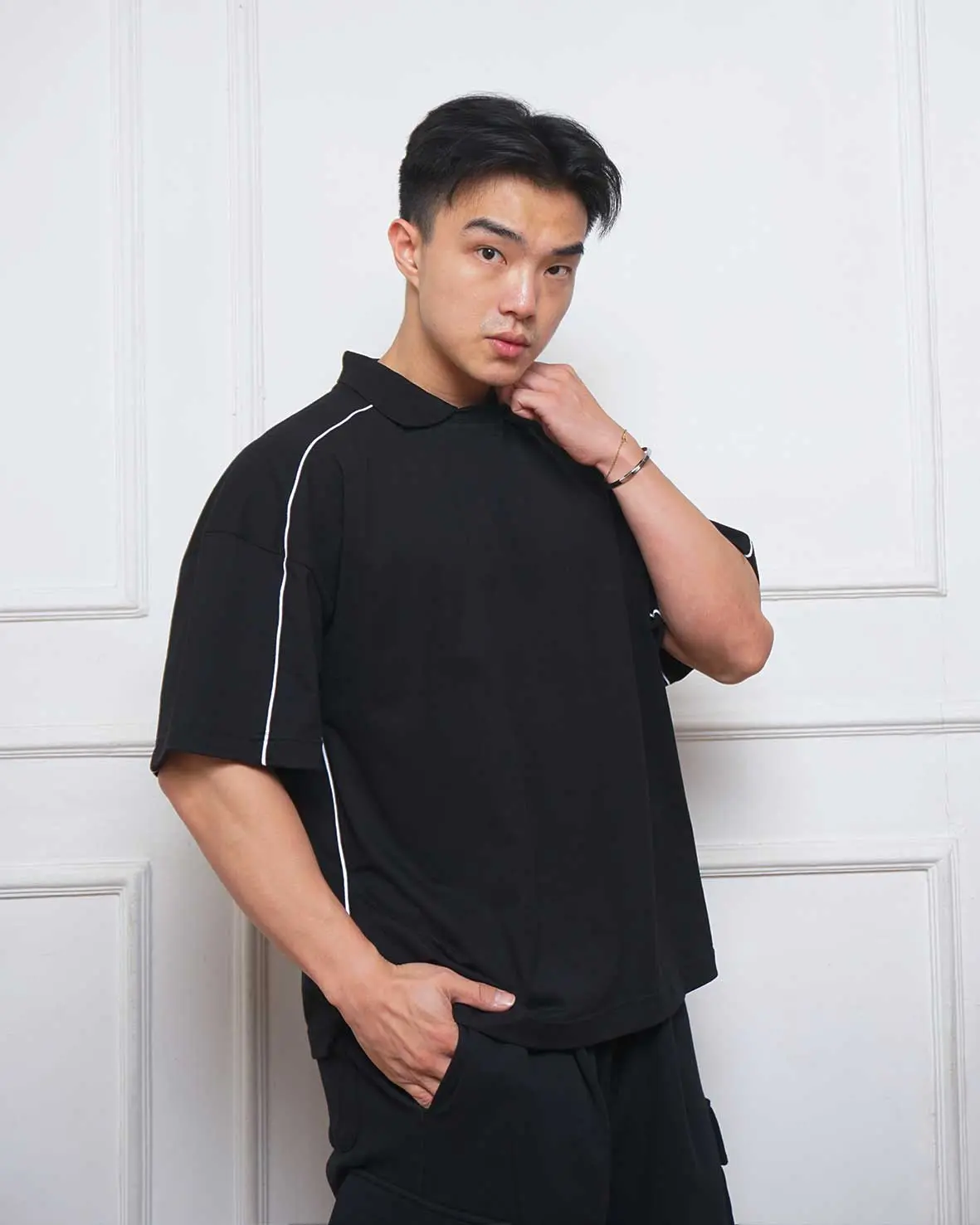 Boxy Piped Polo Short Sleeve – Polo Lengan Pendek Boxy Berliss | Abyad Apparel Pro Project