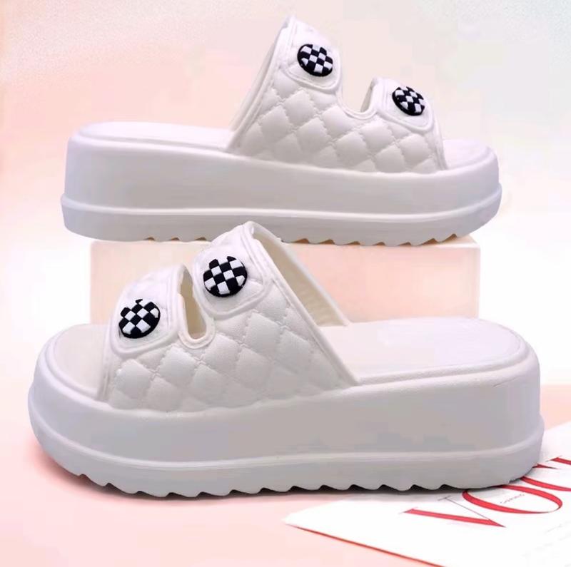 Product Introduction of Sandal Slop Anak Perempuan Ban Dua Asesoris Kancing Sendal Anak Cewe Slip On Tebal Casual Trendy Fashion 3