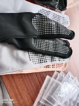 Product Review of Kaos Kaki Anti Slip Ukuran L Panjang Sebetis Wanita Bahan Nilon Spandex Lembut Muslim from ن**🌷 1