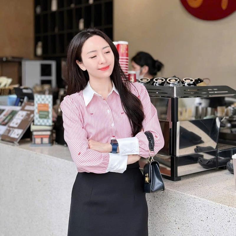 Áo Sơ Mi Thô Cổ Đức Nhún Ly Vai Phối Cổ Và Măng Séc Tay Dài Lala Fashion Mã 4327F