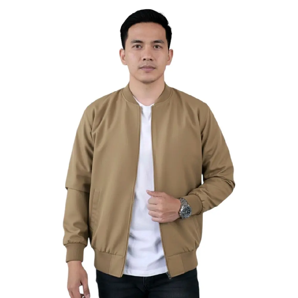 Jaket Bomber Canvas Pria Model Terbaru dengan Desain Modern dan Nyaman untuk Penggunaan Sehari-hari