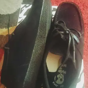 Mr.Jonsrawk Original Sepatu Formal Pria Oxford Hitam Kuliah Kerja Kondangan Bahan Suede PU Premium Insole Phylon Footbed Outsole Rubber Crepe