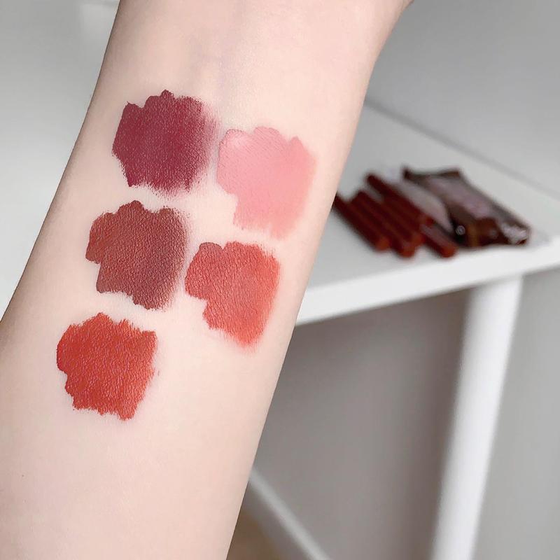 Product Introduction of 【TOP】Chocolate five lipstick set matte finish non-fading lipstick female student 13