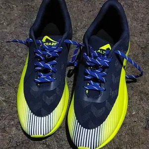 Sepatu Altraze V-Raze Elite - Sepatu Running Sneakers Kasual Pria Wanita Unisex Putih Hitam Sepatu Olahraga Lari Sporty