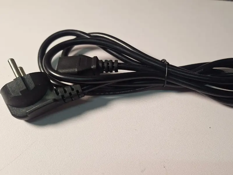 Kabel Power PC/CPU 1,8M - Cocok untuk Semua Jenis CPU, Server, dan Perangkat Sejenis - Laptop, Computer 3
