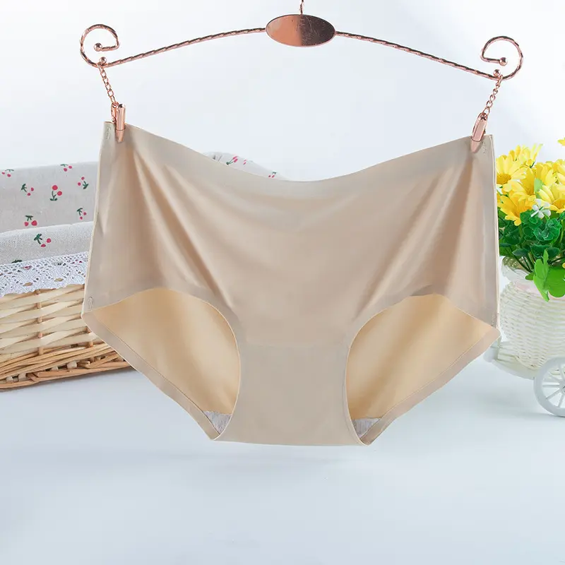 Celana Dalam Seamless Tanpa Jahitan Anti Nyeplak Fashion Es Sutra CD Wanita CD01 4