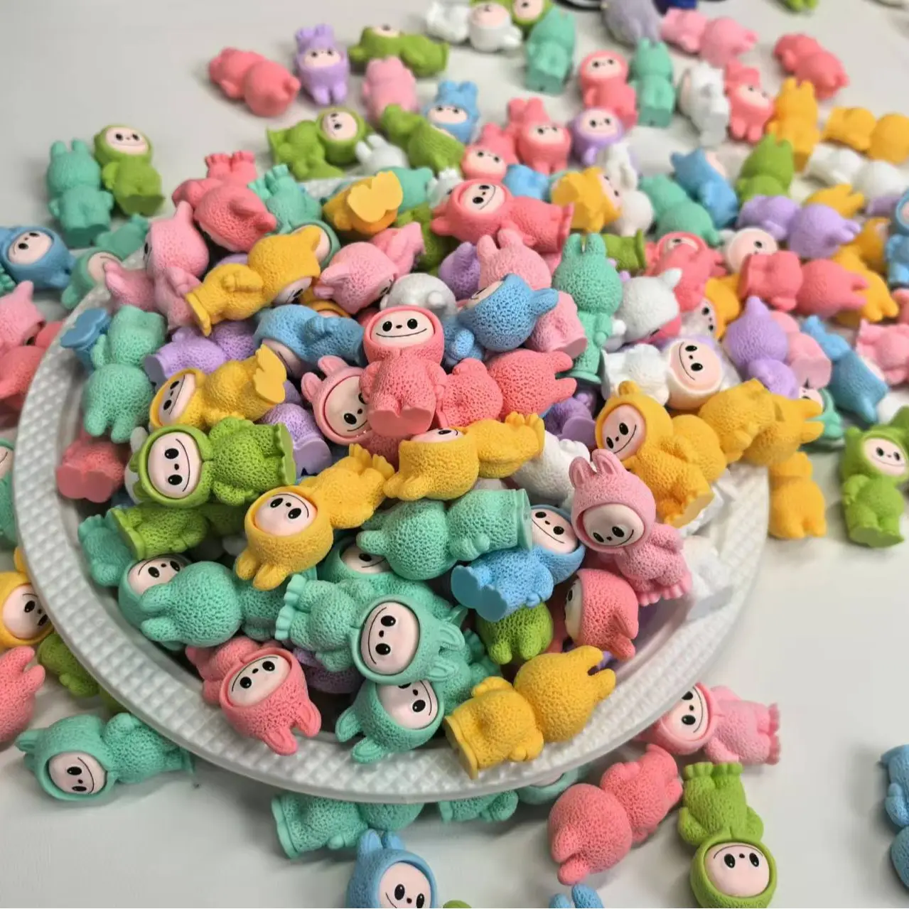 [10] Labubu Ornamen Lucu 3D berkualitas berbahan plastik