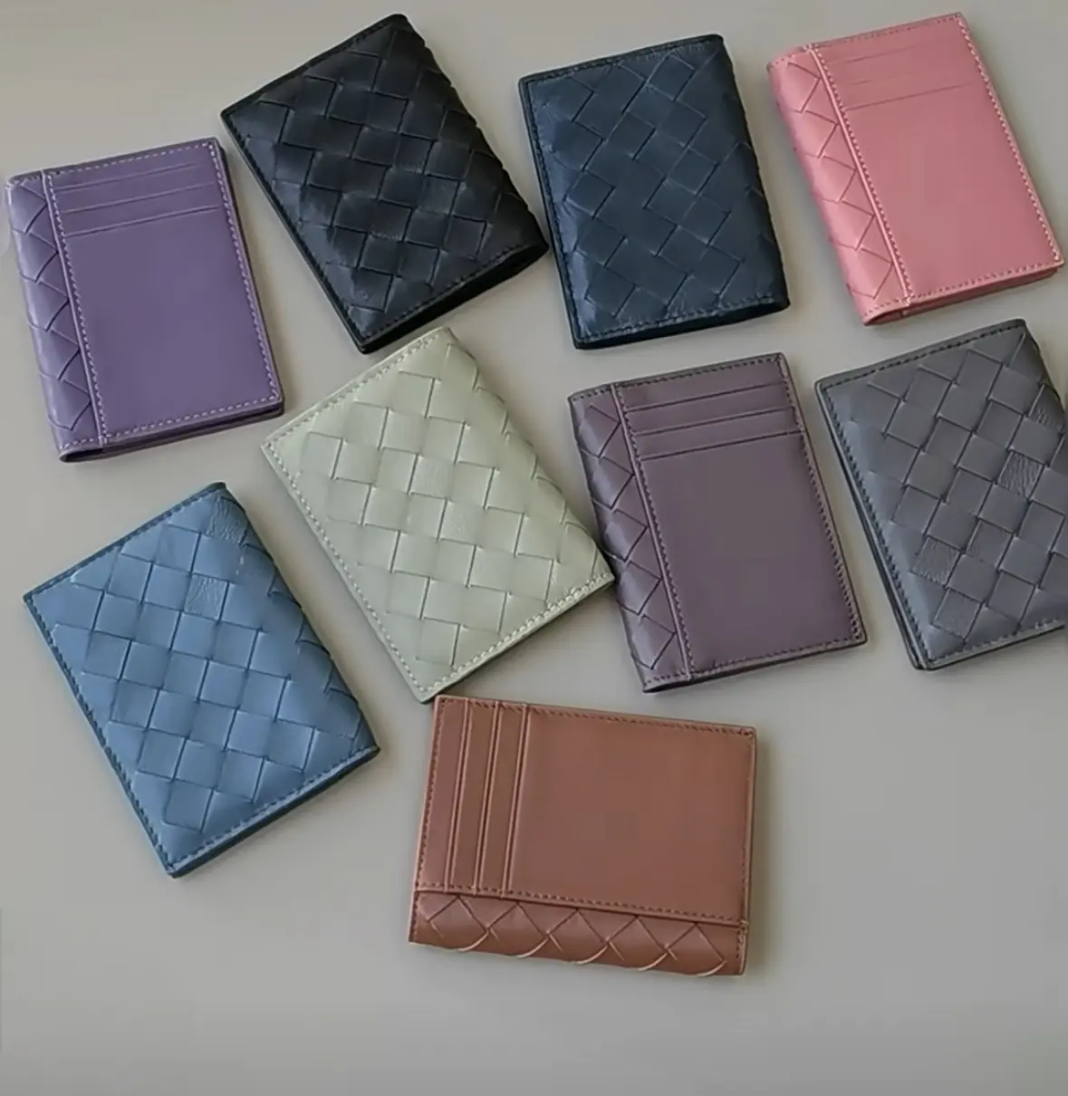 Weave Design Card Holder for All Genders