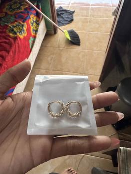 Product Review of Anting Bulat Mini Anting Bulat Kecil Model Kekinian AT662 Aksesoris Perhiasan from C**l 0