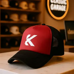 Topi trucker jaring hitam merah hitam inisial logo monogram huruf abjad A-Z topi trendy gaya elegan aksesoris pria wanita dewasa
