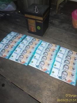 Product Review of Amplop Gambar Uang Amplop Motif Uang Amplop Lebaran Motif Uang Indonesia Amplop Motif Uang Jadul gambar monyet Amplop mirip Uang from D**a 1