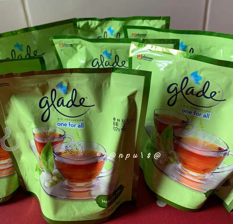 Glade Gel Pengharum Ruangan Klepon Cake Jasmine Tea Oudwood Vanilla Teh Keraton Cendana Padmasana Melati Cengkeh Car Fresh Kopi Luwak Pewangi mobil Gled 5
