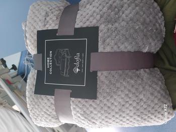 Product Review of DOFIA B01 Fallai Fleece Blanket Quilt (Fluffy Velvet Blanket / Selimut Baldu Gebu) Soft Cotton from a**🍒 0