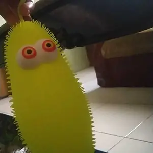 MAINAN ANAK SQUISHY LAMPU KARET BOLA MAINAN YOYO UBUR-UBUR CUMI GURIA KARET LAMPU Karakter Sanrio Kuromi