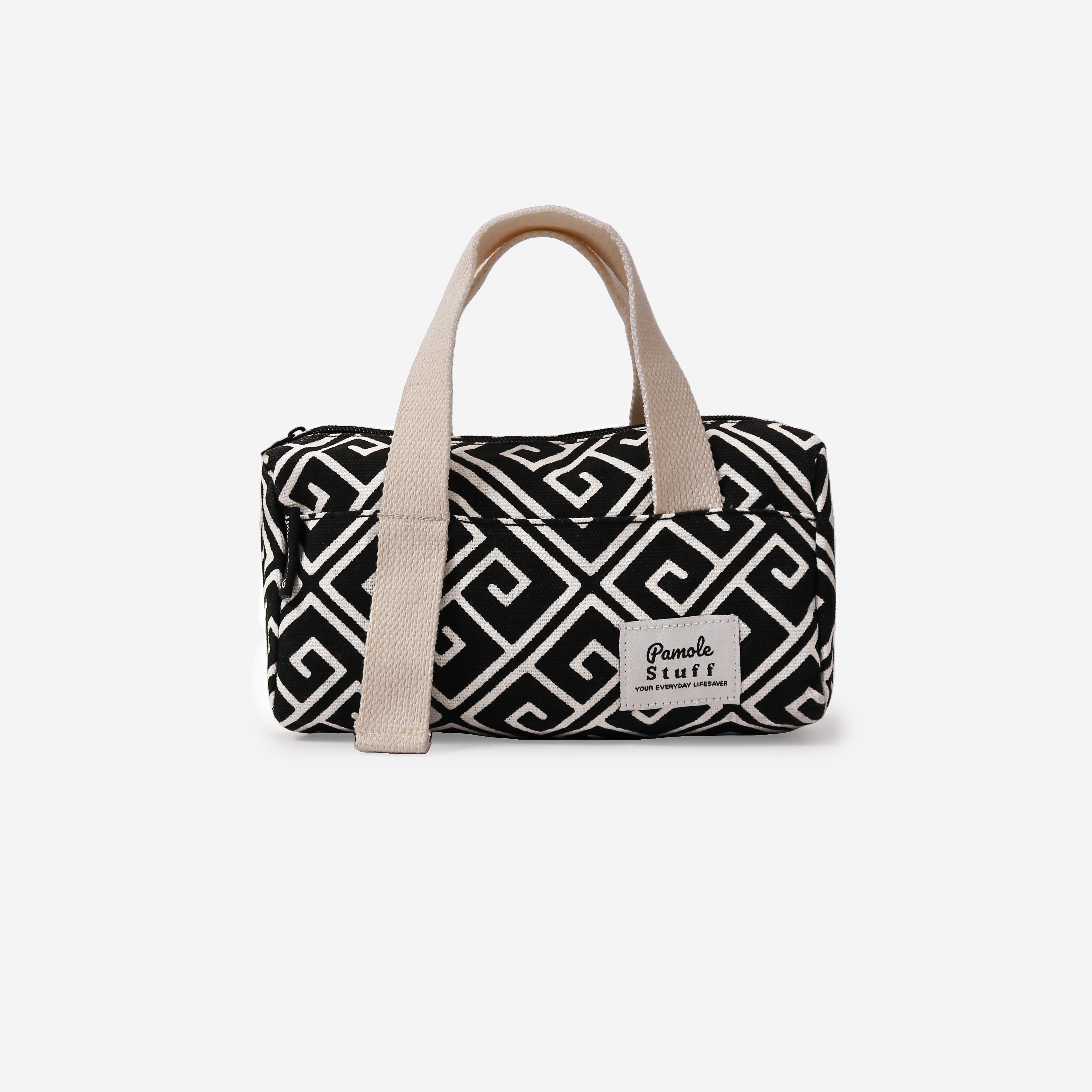 Pamolestuff Pouch Dompet Travelling Bahan Kanvas Penutup Resleting - Lilo Series