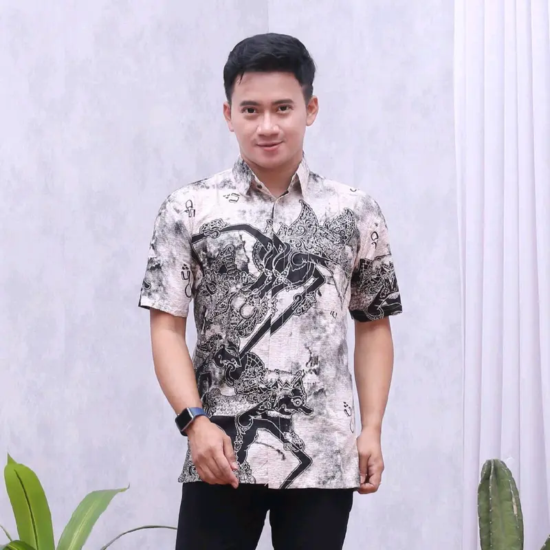Kemeja Pria Batik Lengan Pendek 3
