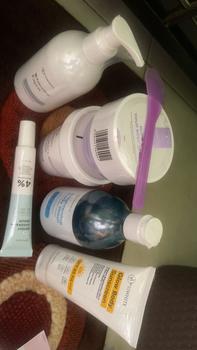 Product Review of ISWHITE Perfect Glowing Body Protection Complete Package-Paket Cerah Glowing Maksimal Sebadan | Mencerahkan Kulit Hingga Ke Sela Tergelap | Halal BPOM from c**5 0