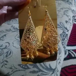 anting tari atau anting penganten