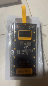 Product Review of [LIVESTREAM SPECIAL PRICE] SNUGSG TRANSPARENT 66W SUPER FAST CHARGING 10000 MAH POWER BANK from H**8 0