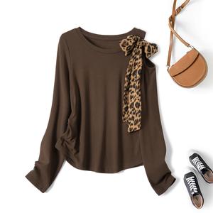 Kemeja-T Cetakan Leopard Wanita, Saiz Besar, Tali leher, Bahu Serong, Lengan Panjang, Gaya Musim Luruh Baru, Gadis Panas, Comel dan Seksi, Pinggang Dipasang, 80506