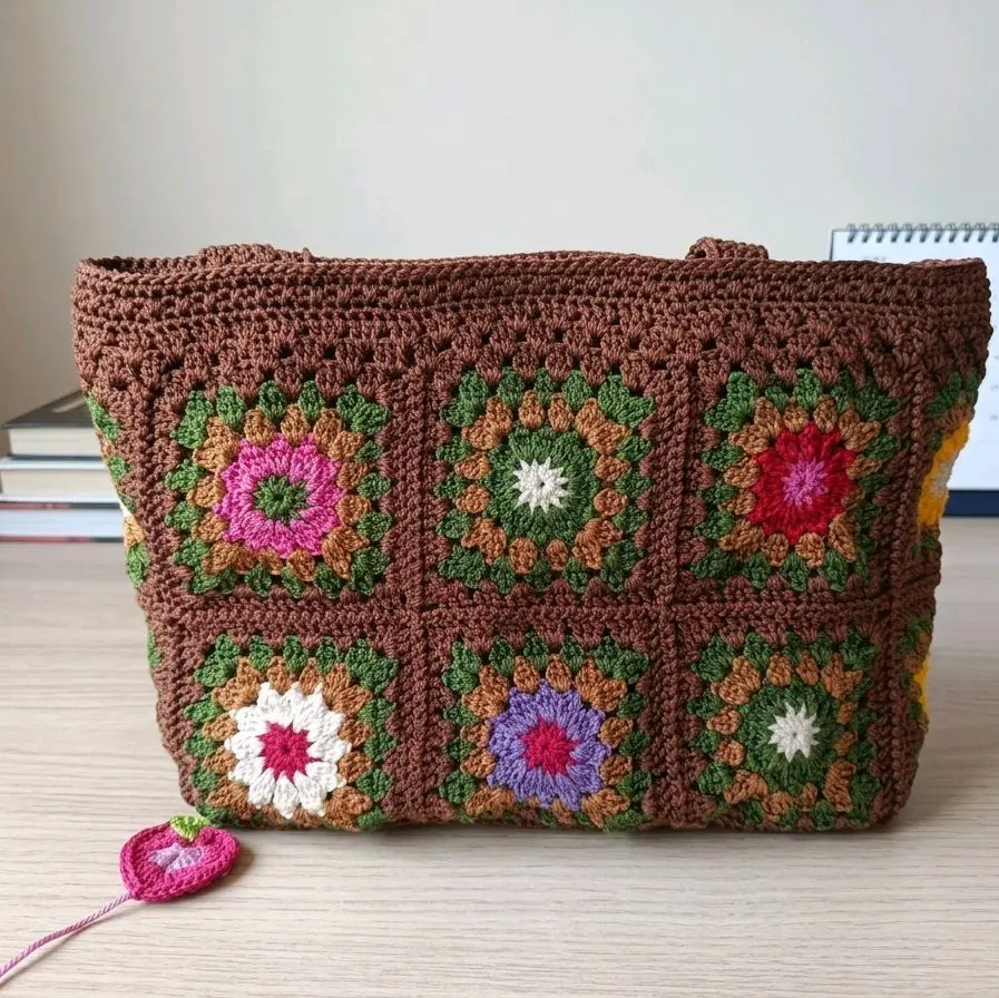Tas Grany Besar Bunga Kombinasi (PO 14 hari)