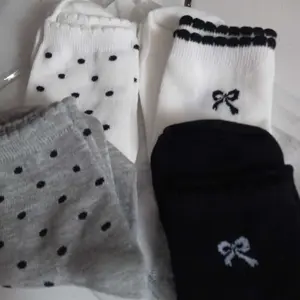 4 in 1 Kaos kaki anak-anak produsen grosir penjualan langsung kaos kaki renda polkadot busur anak perempuan kaos kaki putri lucu serbaguna