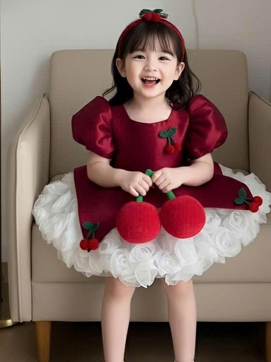 Váy Noel Váy cherry tafta Cho bé gái Màu đỏ và trắng Thiết kế họa tiết quả cherry Kiểu dáng công chúa Chân váy xòe bồng bềnh Phù hợp cho tiệc sinh nhật và lễ Giáng sinh