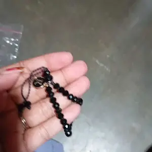 GELANG BULAT KRISTAL INISIAL A-Z TERBARU KUALITAS BISA DI ADU.